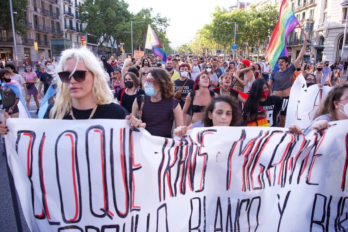 «Tolerància zero»: manifestació massiva a Barcelona contra les agressions LGTBIfòbiques