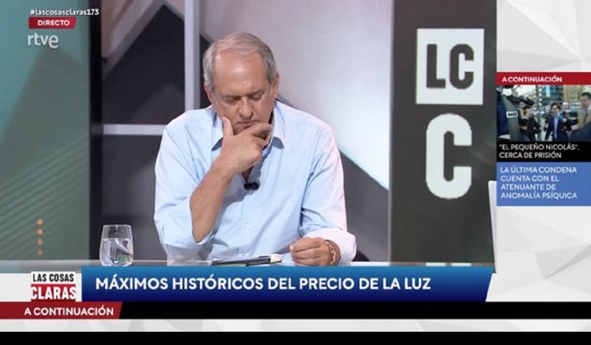 La reacció d'un tertulià de TVE en ser acomiadat en directe