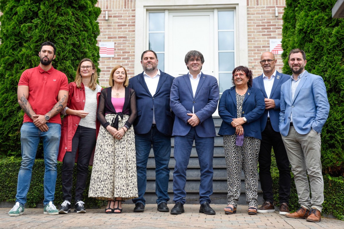 Puigdemont i Junqueras, una trobada «estrictament personal» tres anys i mig després