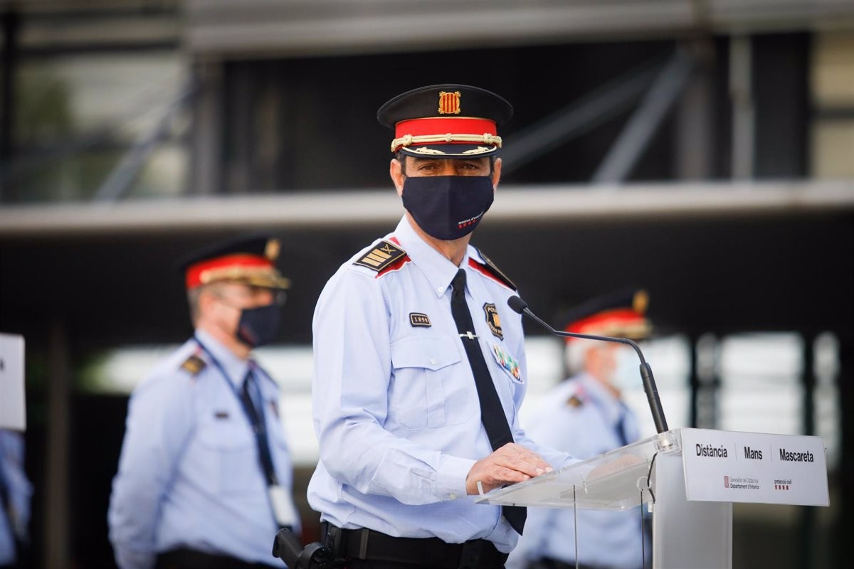 Elena es compromet a «feminitzar» la cúpula dels Mossos