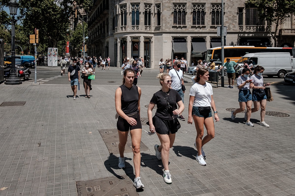 Enquesta | Continues portant mascareta pel carrer?