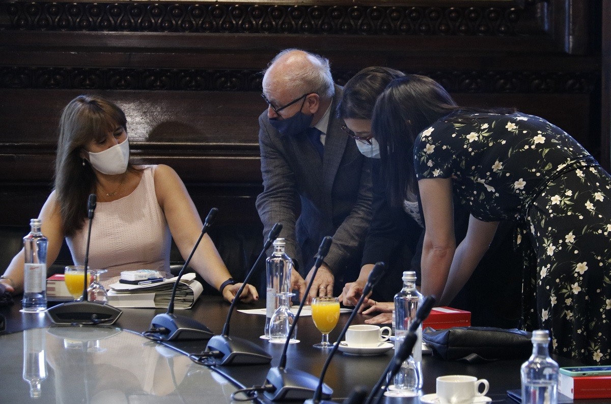 Borràs relleva Xavier Muro com a secretari general del Parlament