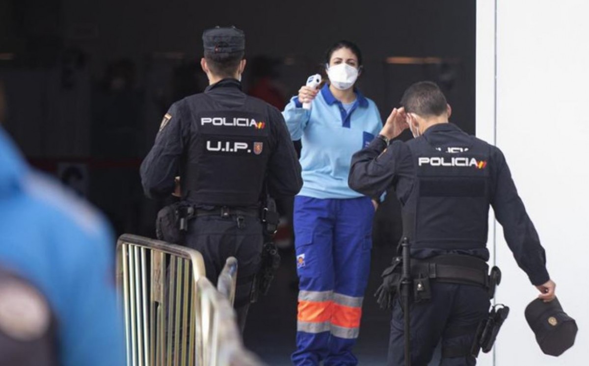 Un jutge demana investigar si el Govern va prevaricar en no vacunar la policia espanyola
