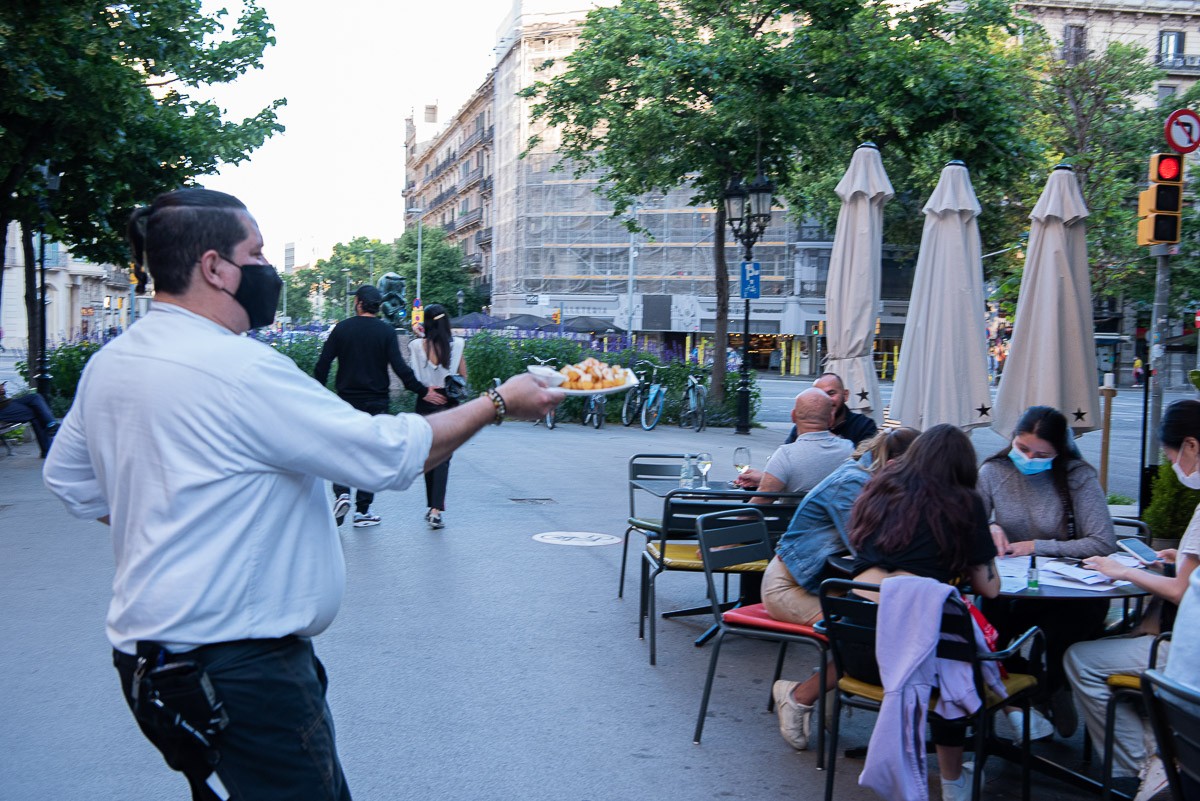 Terrasses al centre de Barcelona - Yvelisse Teixeira