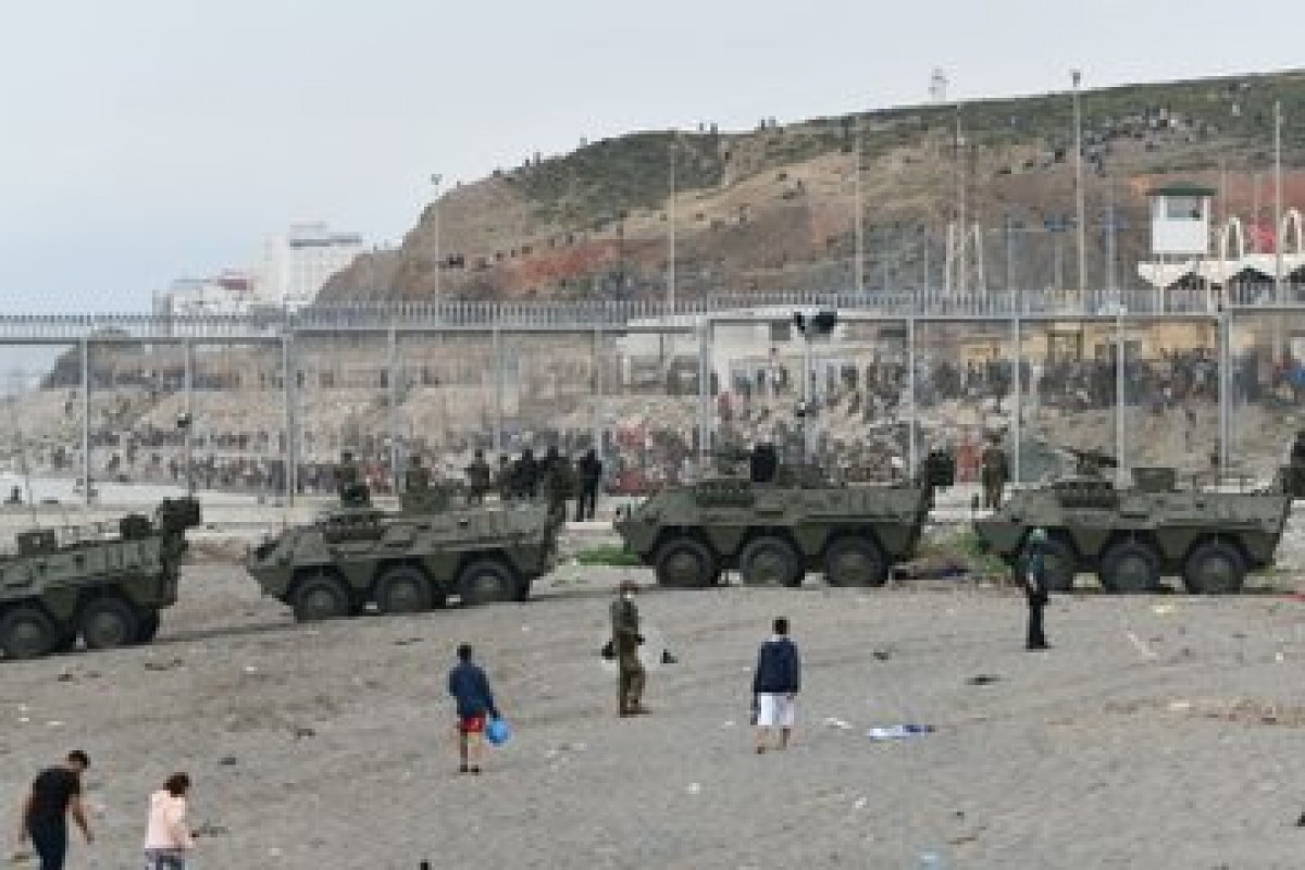 L'exèrcit espanyol, a les platges de Ceuta - Europa Press