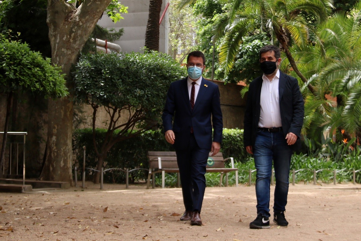 ERC i Junts, tercera temporada: escapar-se de l'incendi «in extremis»