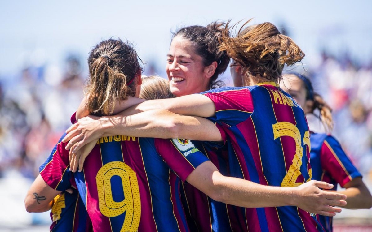 El Barça arrasa i guanya la lliga femenina de futbol 