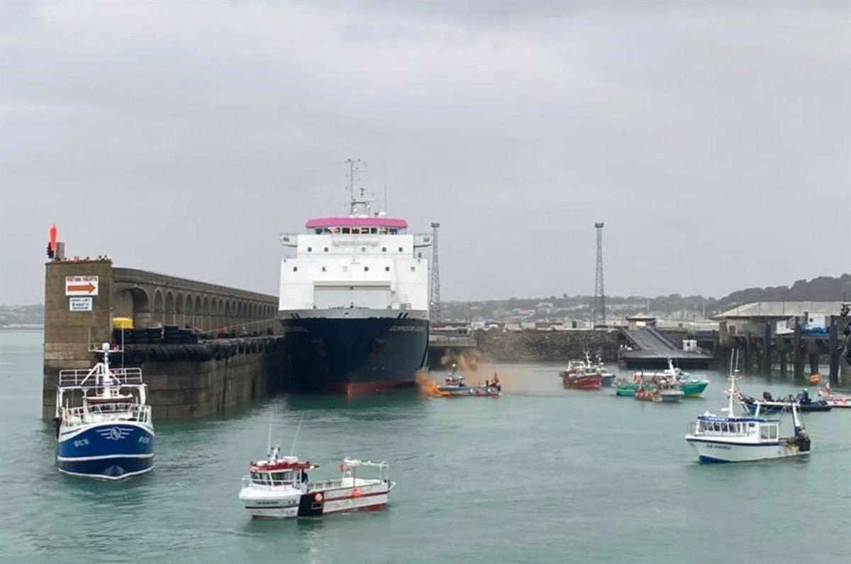 Vaixells militars al canal de la Mànega: què passa entre el Regne Unit i França?