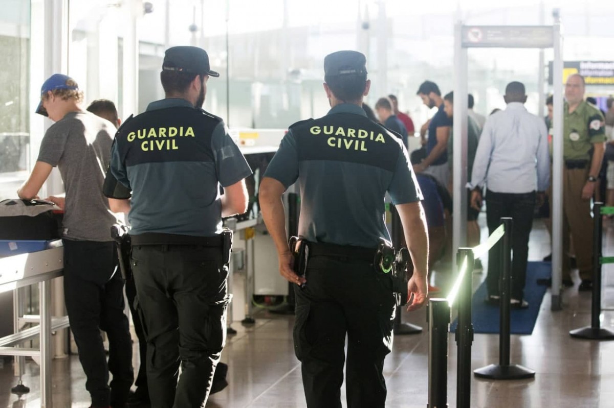 Admeten a tràmit una querella contra Vergés per la vacunació a la Guàrdia Civil