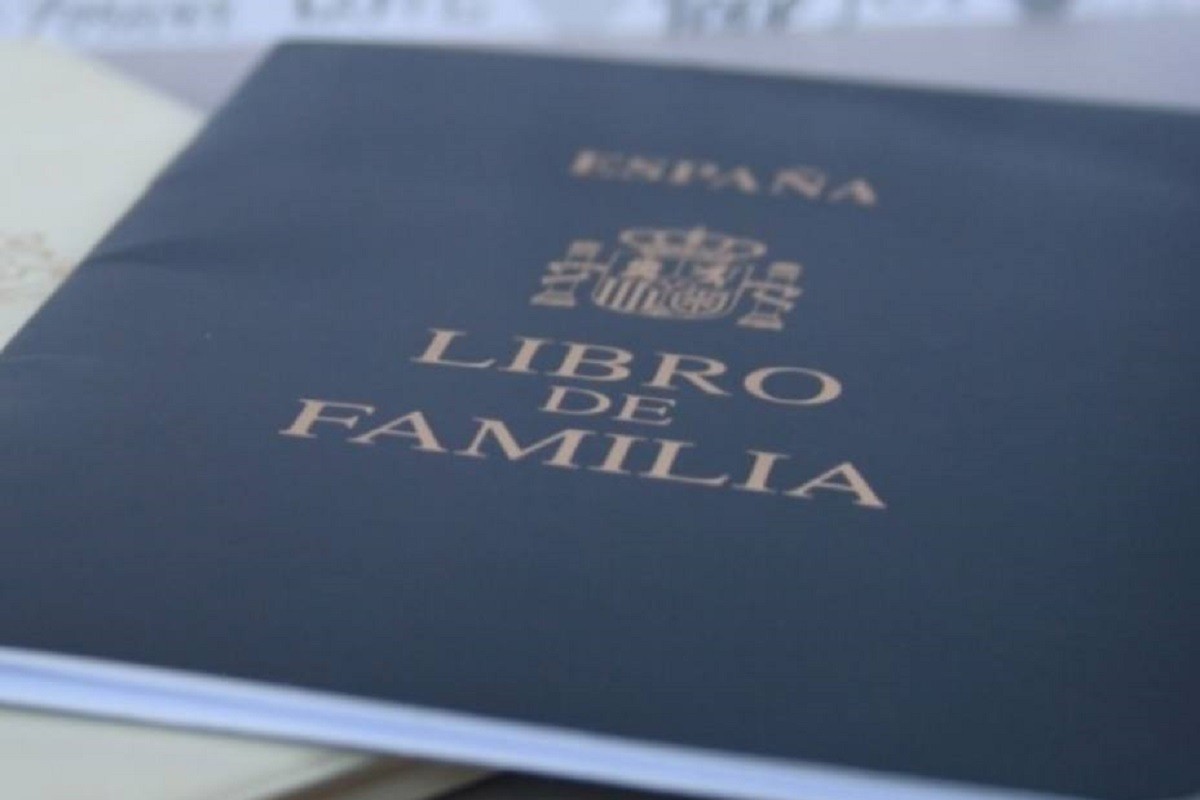 Desapareix el llibre de família per un document digital individual