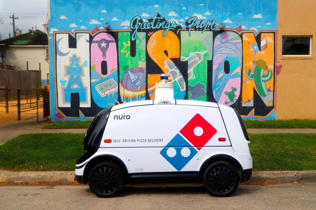 Domino's comença a utilitzar cotxes autònoms per repartir pizzes