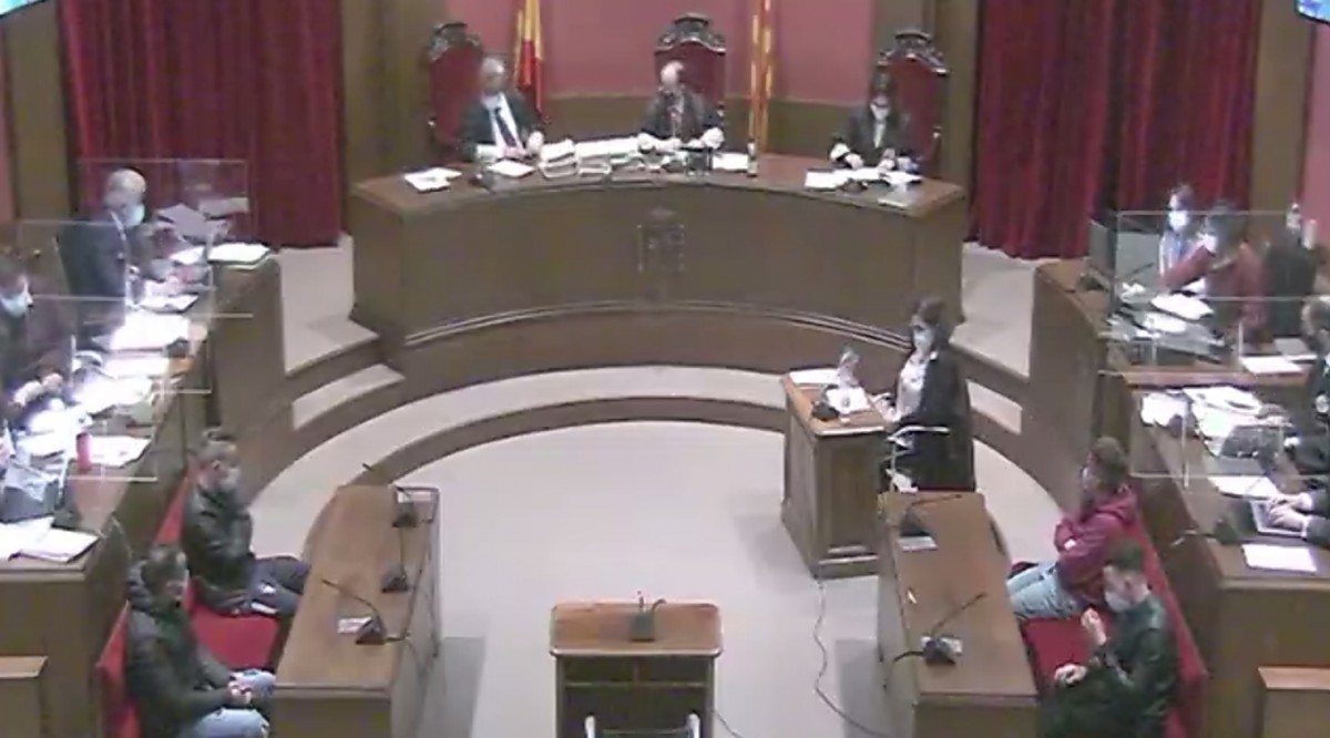 Un dels acusats per la violació múltiple de Sabadell assegura que va tenir sexe consentit amb la víctima