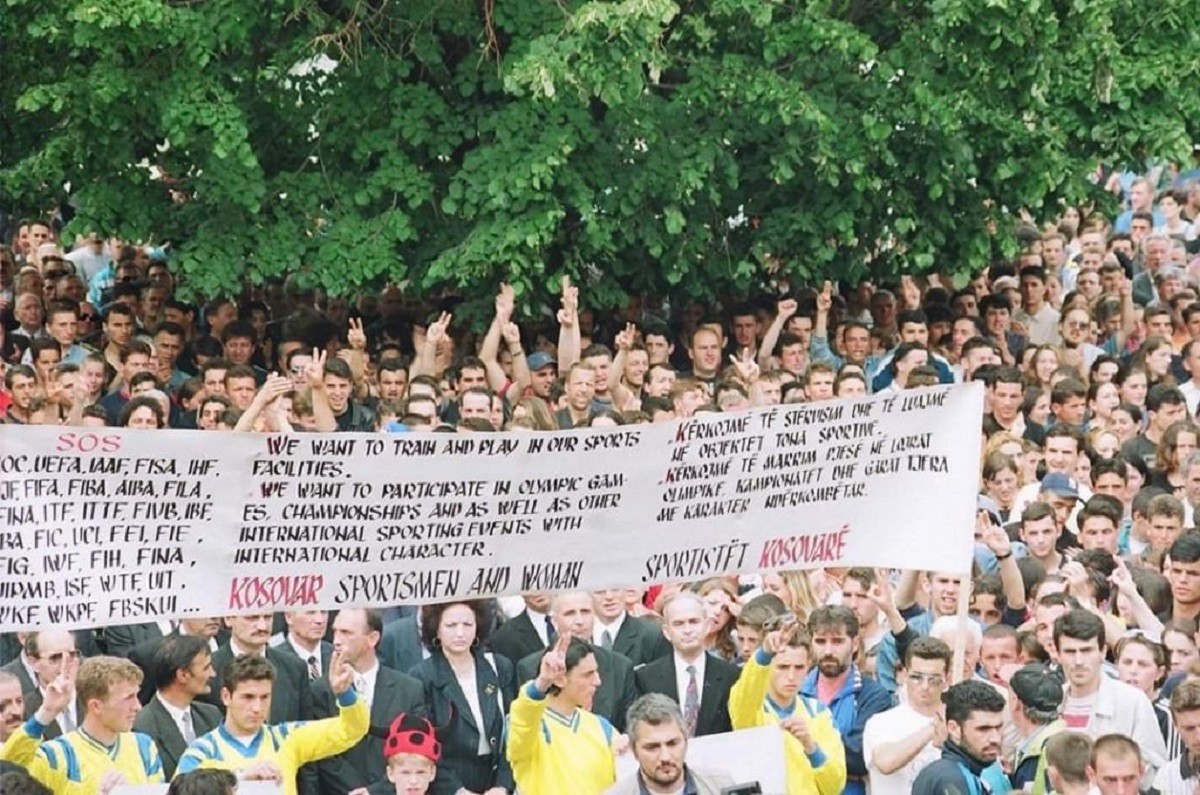 El futbol kosovar, de la clandestinitat a la fase prèvia del Mundial