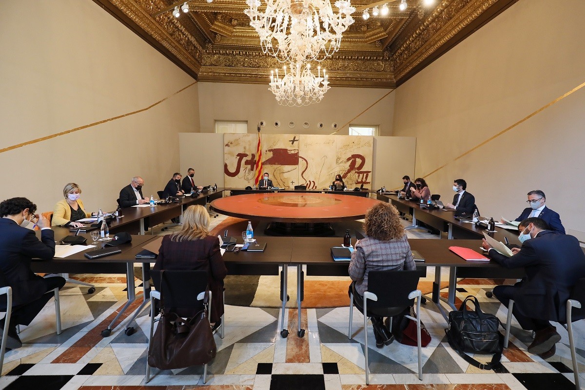 Aires de comiat al Govern a l'espera de la negociació final entre ERC i Junts
