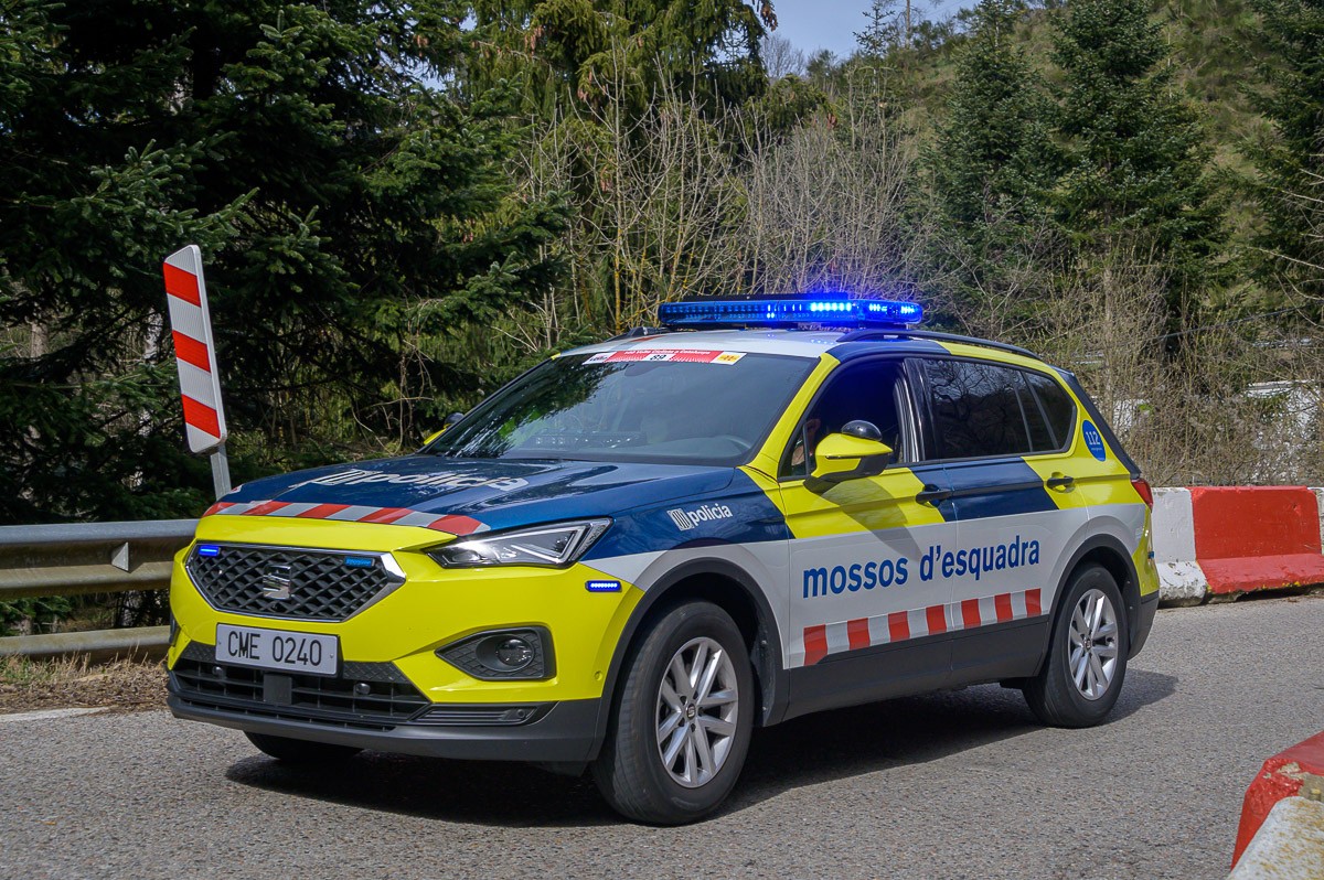 Detingut per estafar 3.600 euros a dos ancians a Besalú i Roses fingint accidents de cotxe