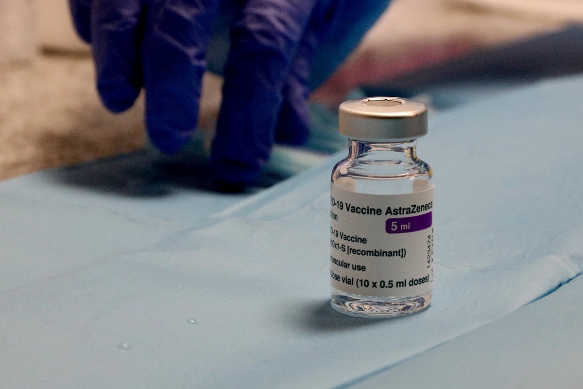 L'OMS recomana seguir vacunant amb AstraZeneca perquè «els beneficis superen els riscos»