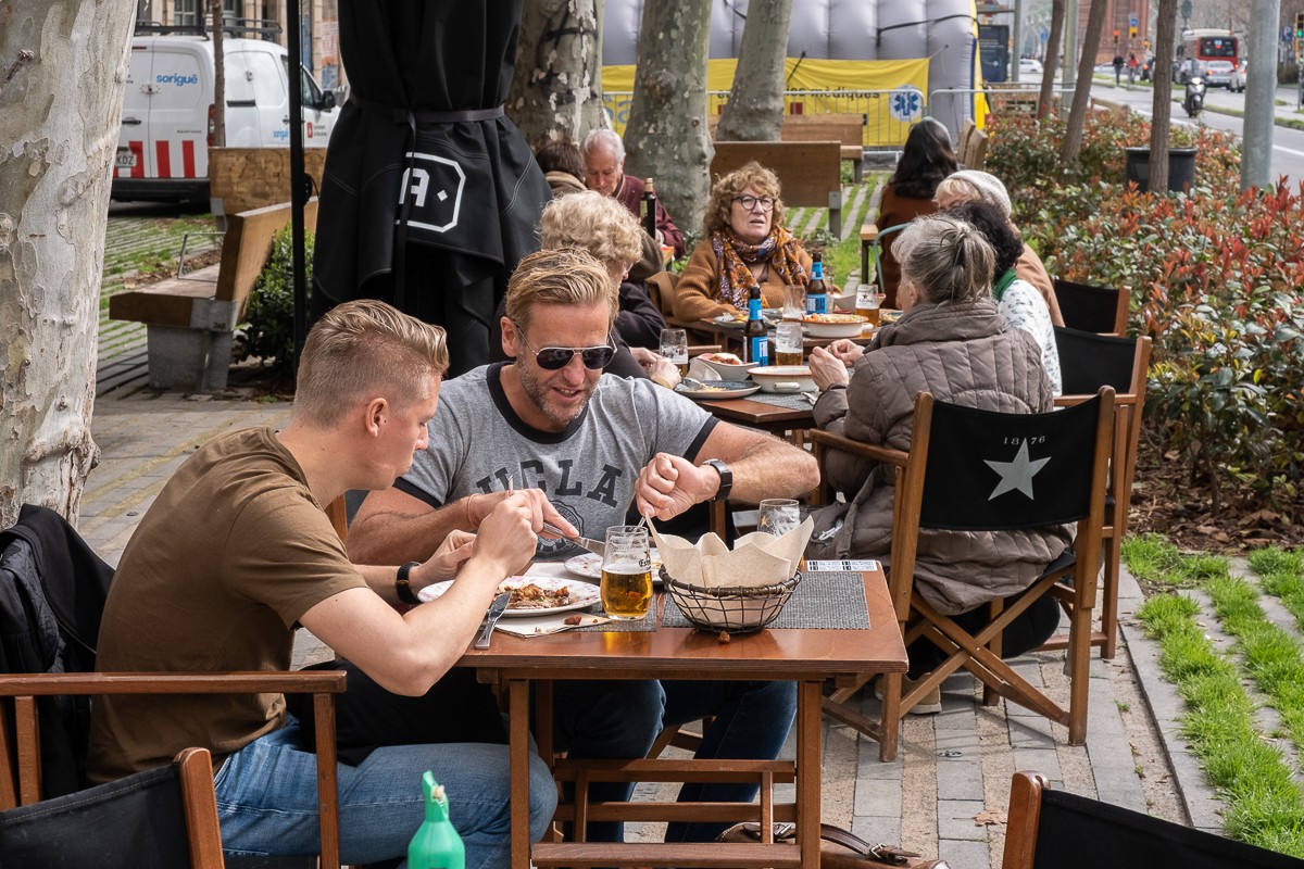 Bars i restaurants poden obrir fins a la una de la matinada a partir de divendres