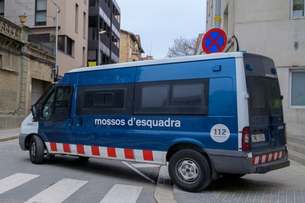 Dos homes roben un prostíbul i agredeixen sexualment dues treballadores a Terrassa
