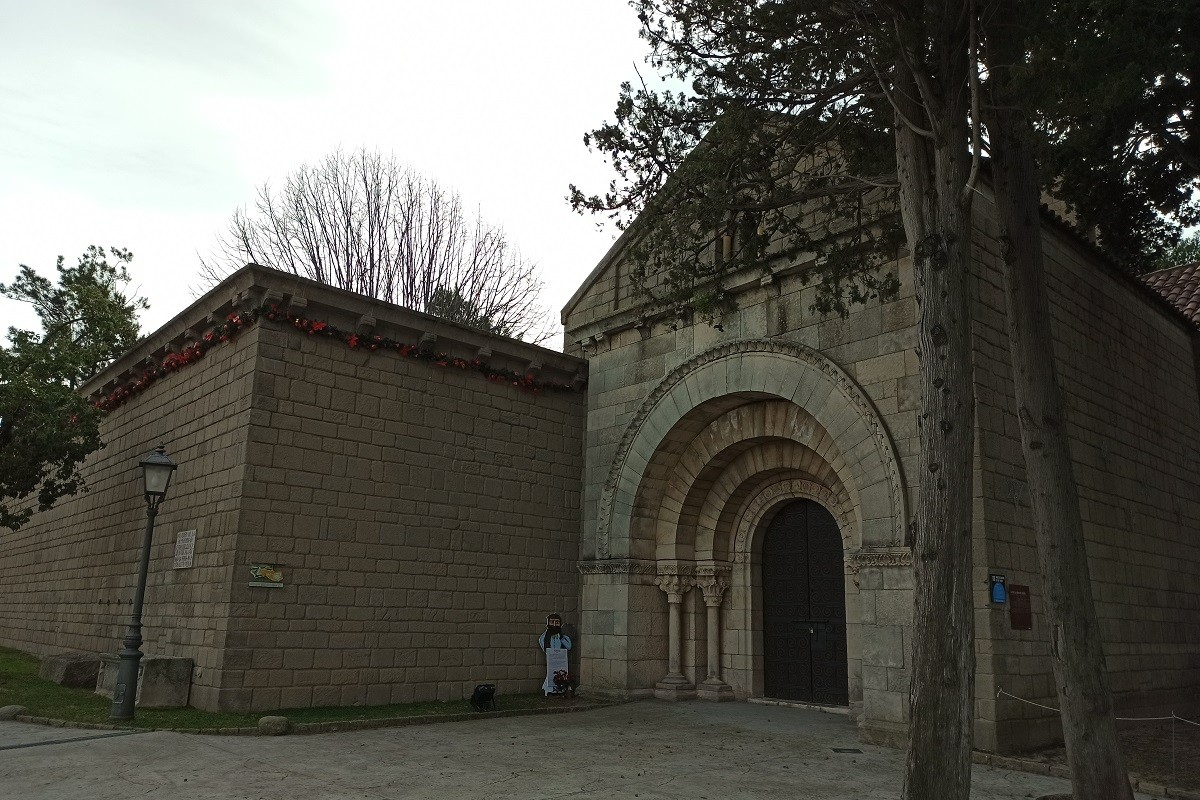 Làpida jueva al Poble Espanyol