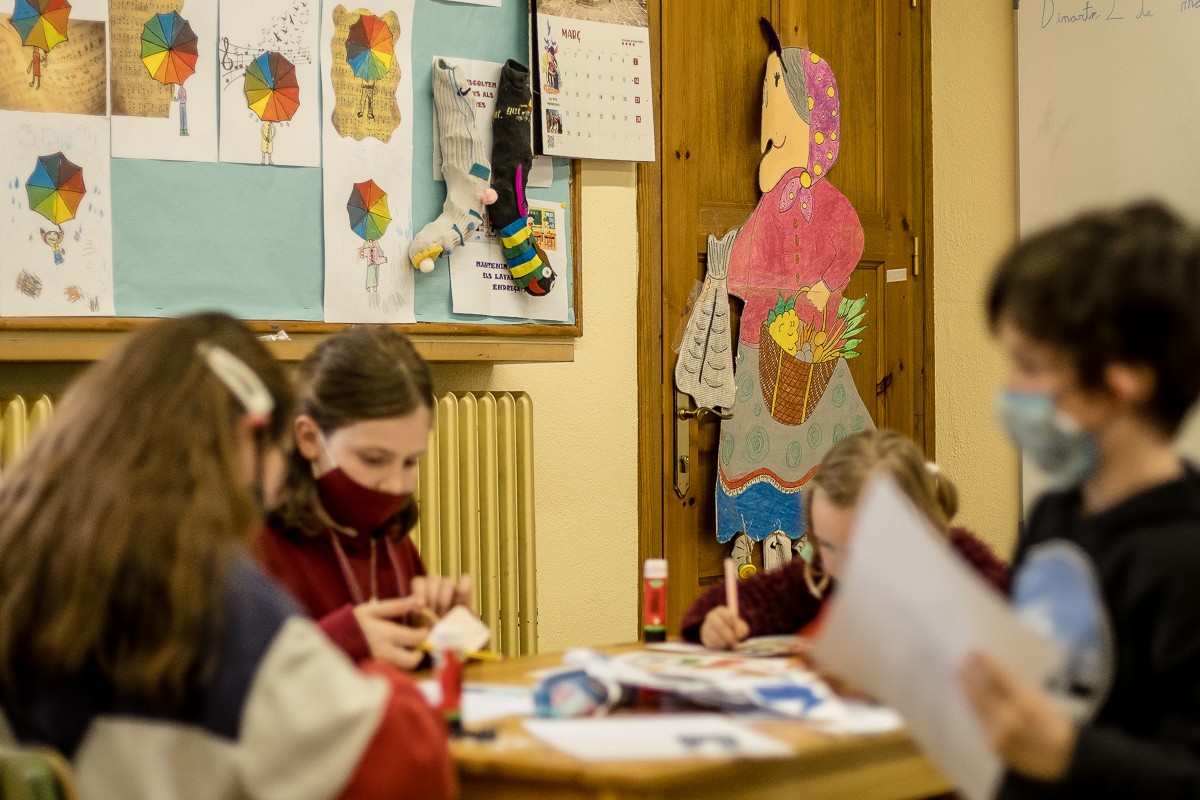 Adeu als grups bombolla: els alumnes es podran barrejar als centres escolars