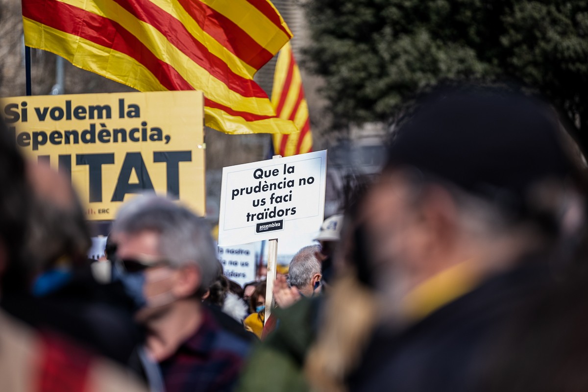 L'independentisme podria ampliar la majoria absoluta en escons malgrat el triomf del PSC