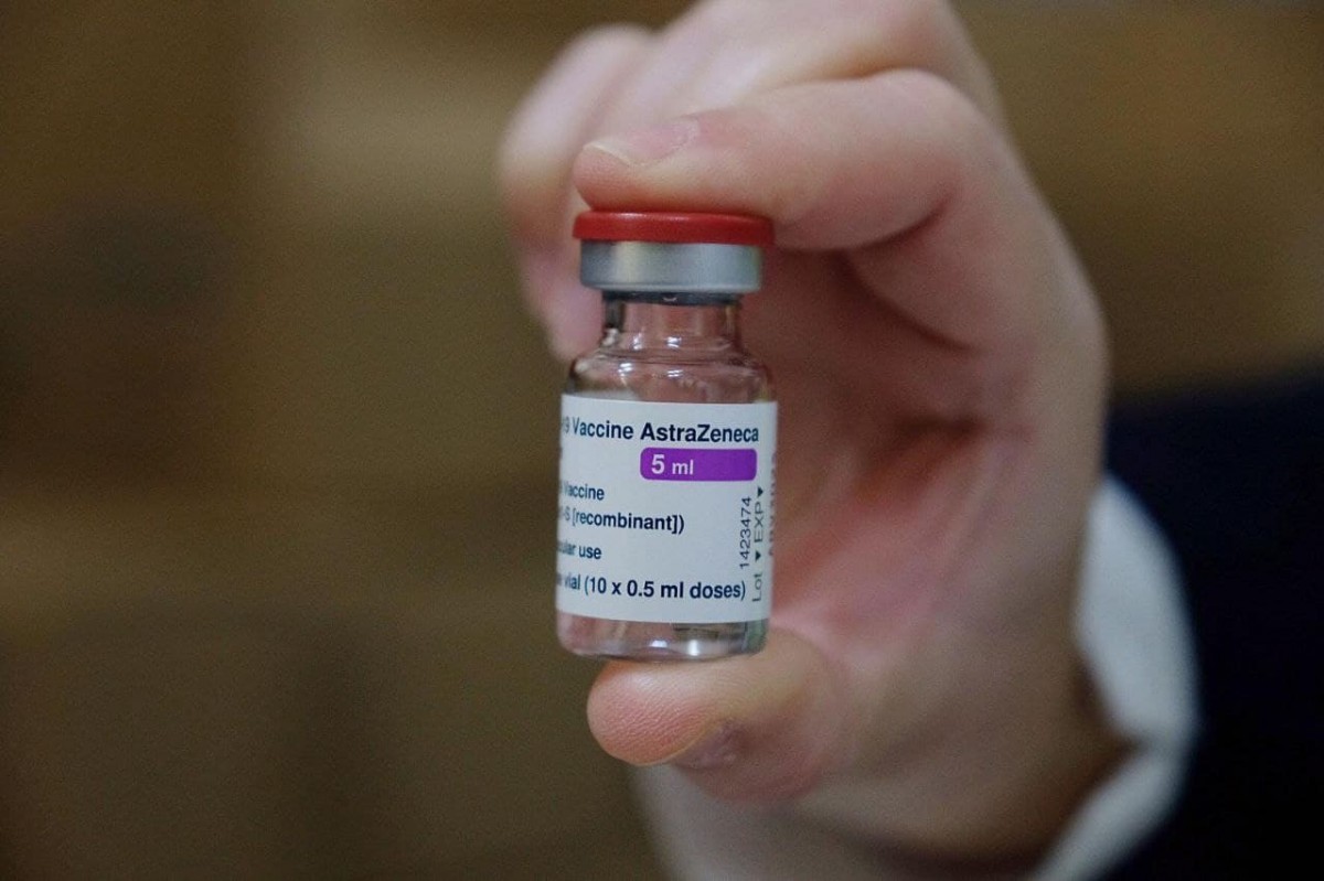 La primera explicació d'AstraZeneca després dels casos de trombosi que podrien tenir relació amb la vacuna