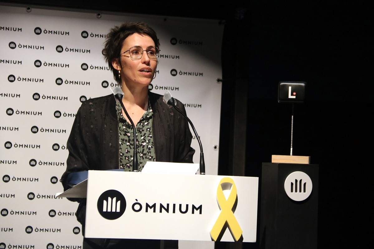 Eva Baltasar guanya el premi Òmnium a la millor novel·la amb «Boulder»