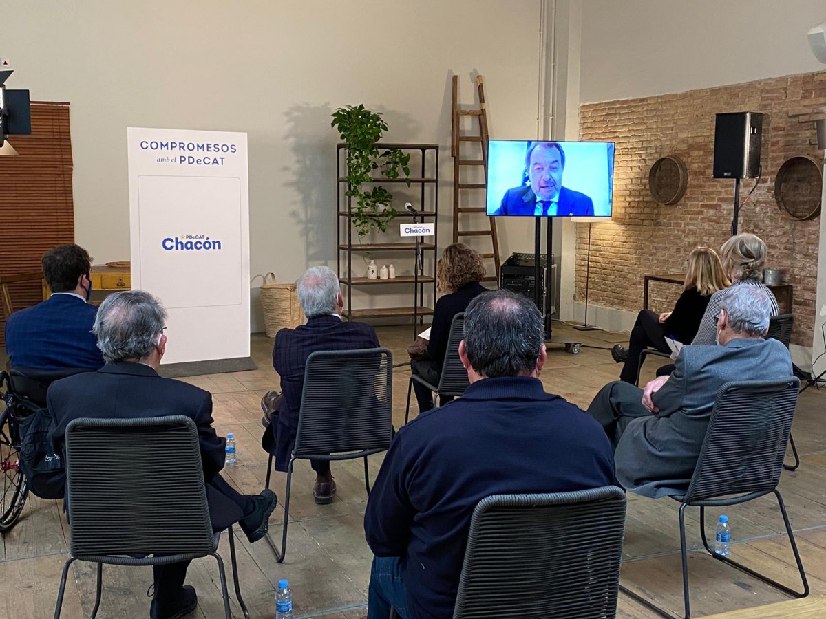 Mas erigeix el PDECat en «vot útil» per frenar un tripartit liderat per Illa