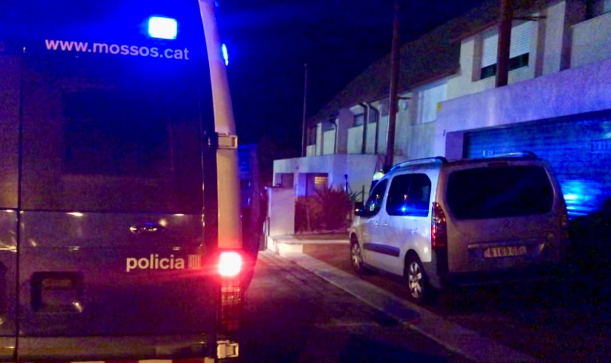 Dos detinguts a Matadepera per agredir dos policies locals que van aturar una festa en una casa