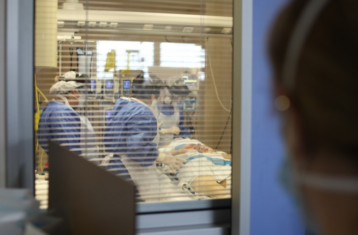 Tots els col·legis sanitaris de Catalunya demanen un confinament «més estricte i intens»