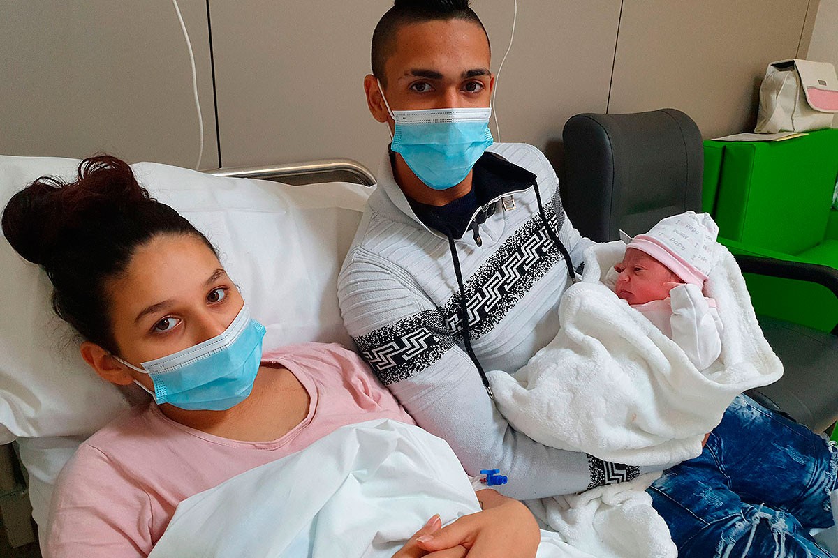El primer nadó de l'any és una nena que es diu Yinara i és de Constantí