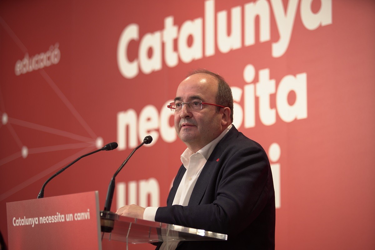 Entitats afins al PSC converteixen la suspensió del 14-F en un laberint jurídic