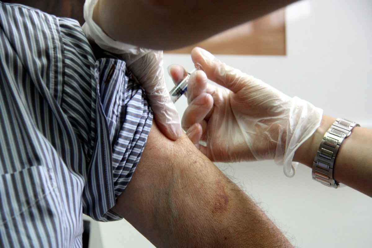 Pfizer assegura que la vacuna «és adaptable a les mutacions del virus»