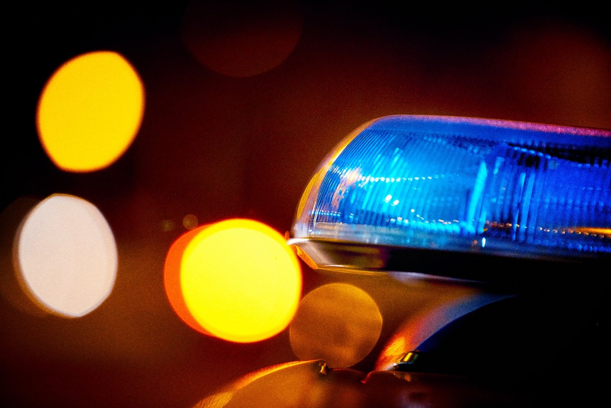 Empeny un jove perquè l'atropelli un autobús i acaba detingut