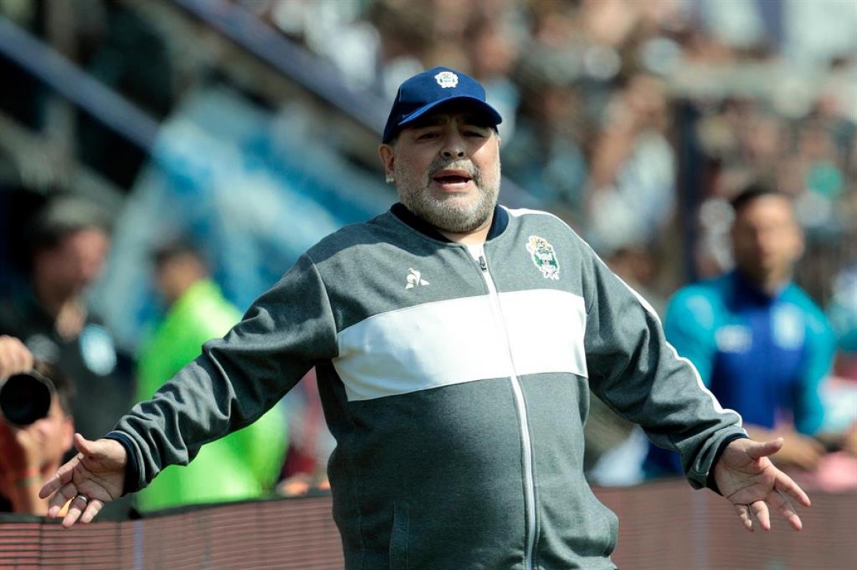 Prohibeixen incinerar el cos de Maradona per l'acumulació de demandes de paternitat