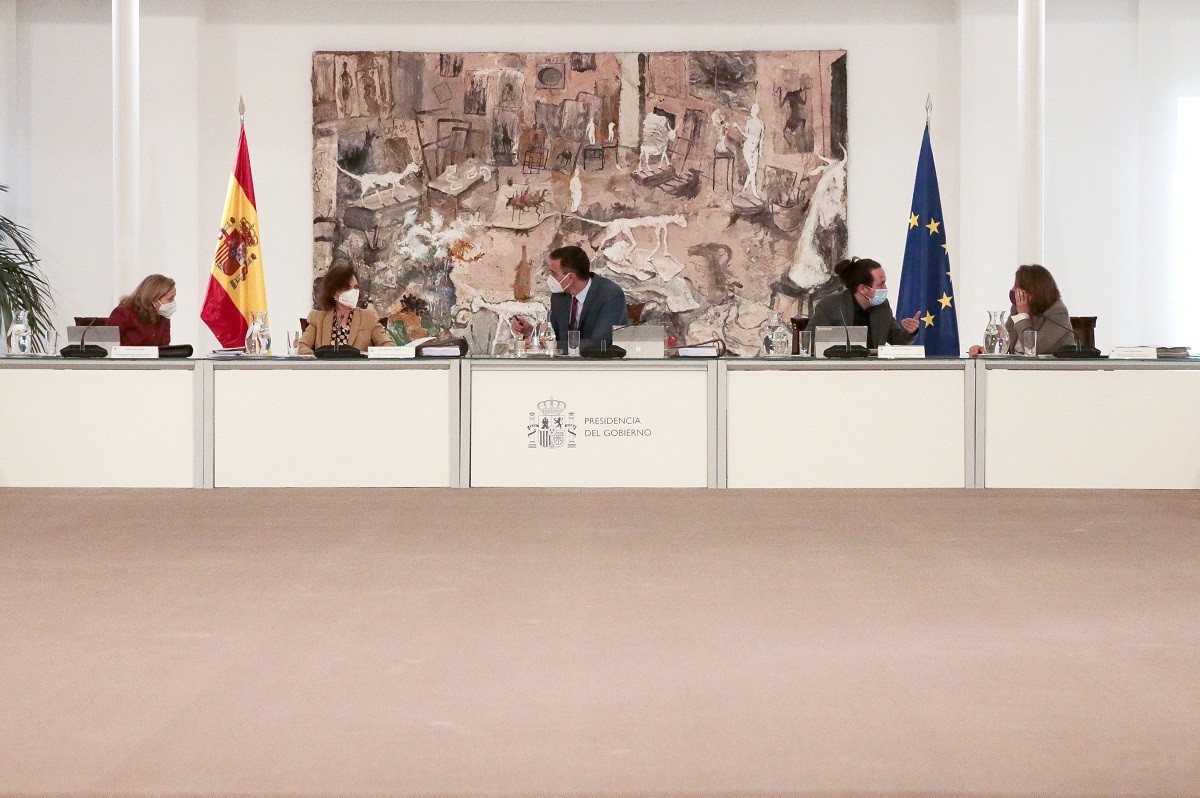 La mesa del Parlament tramita l'acord per protegir la immersió a l'escola