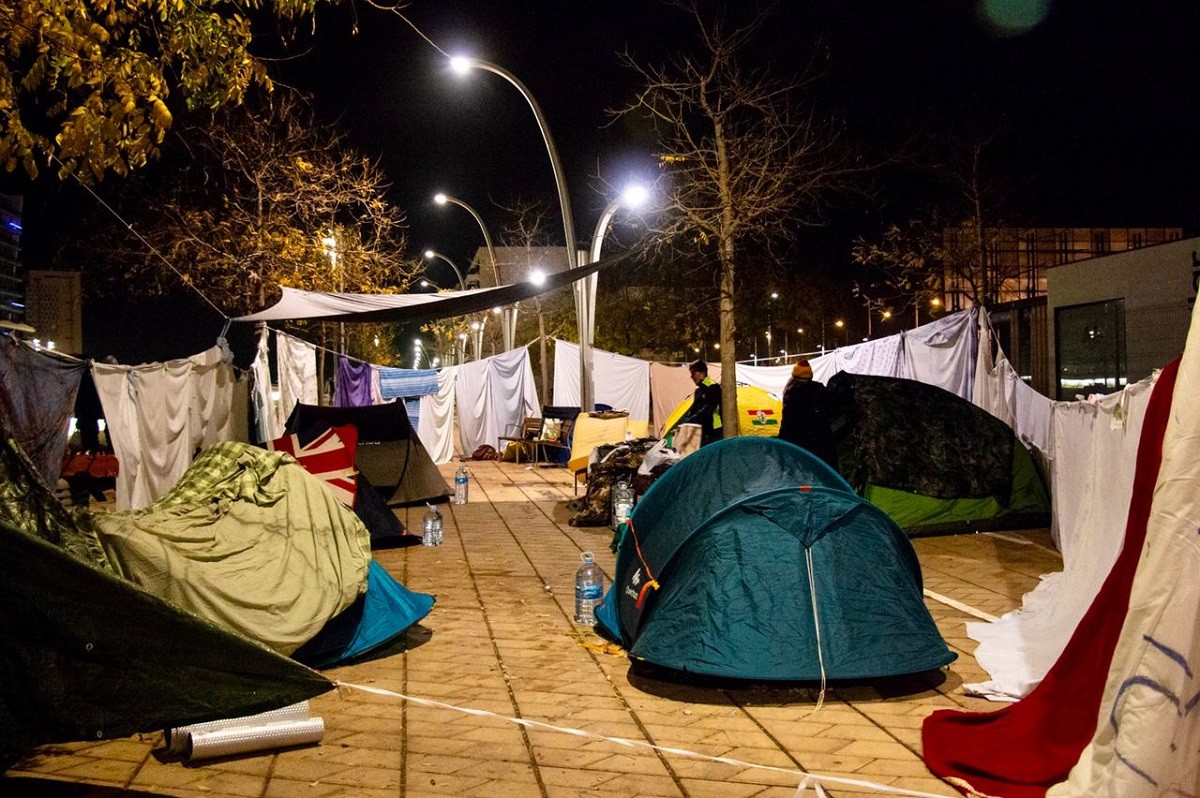 El campament dels afectats per l'incendi - Helena Margarit