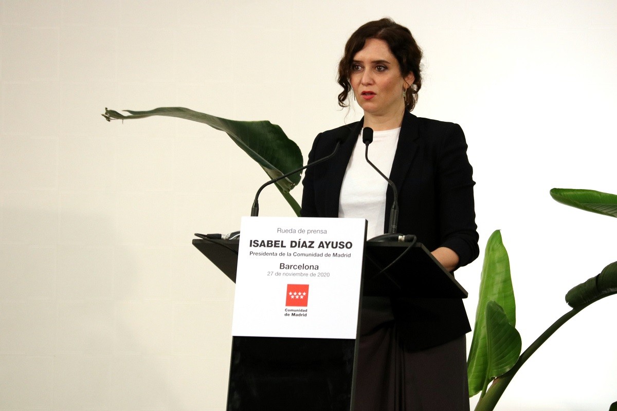 Ayuso avala el manifest dels exmilitars contra el govern espanyol