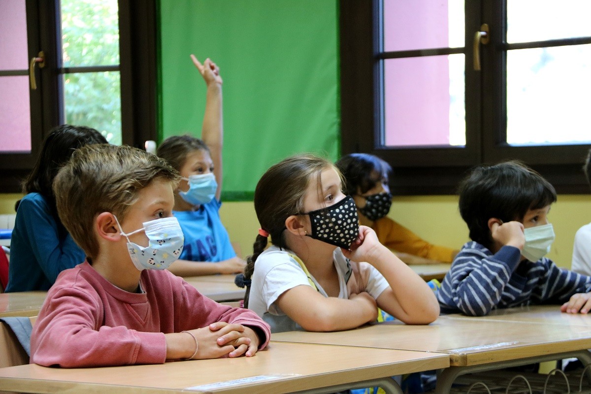 Educació substitueix 8.000 mestres de baixa en nou dies per Covid