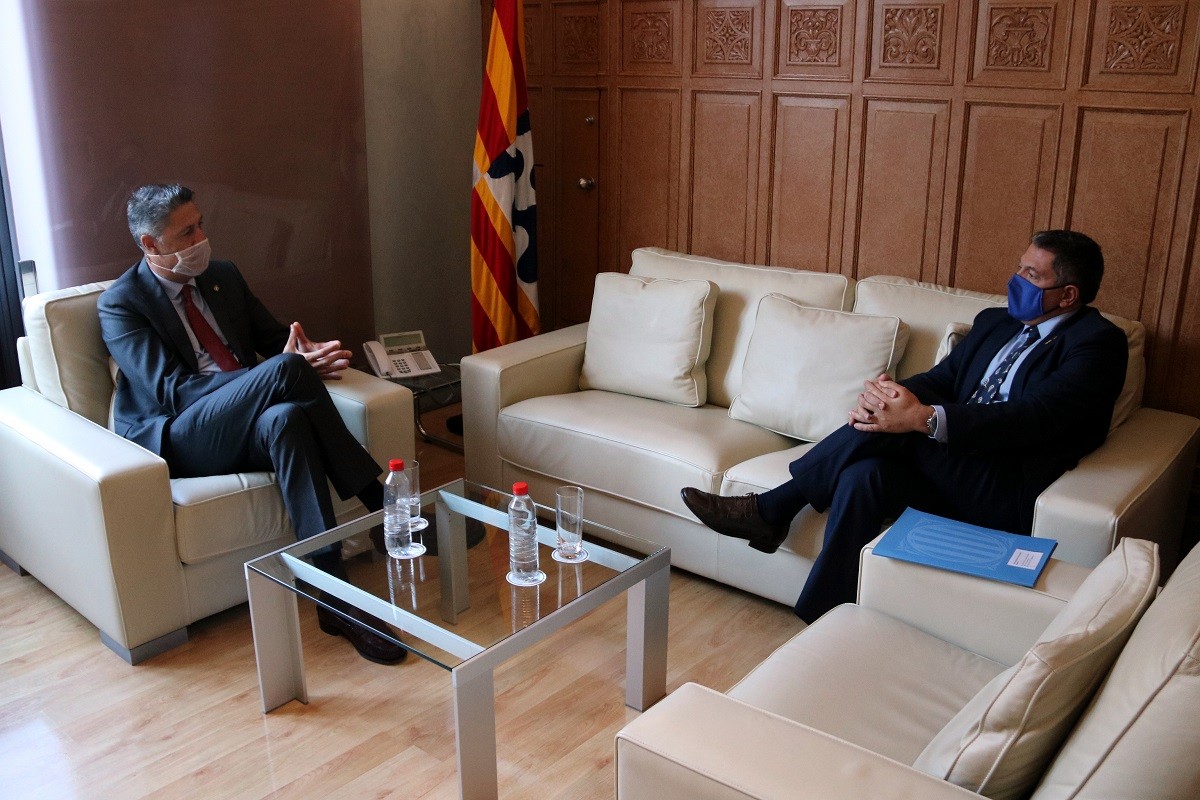 Sàmper avisa de l'empitjorament del sensesostre ferit per la Guàrdia Urbana  