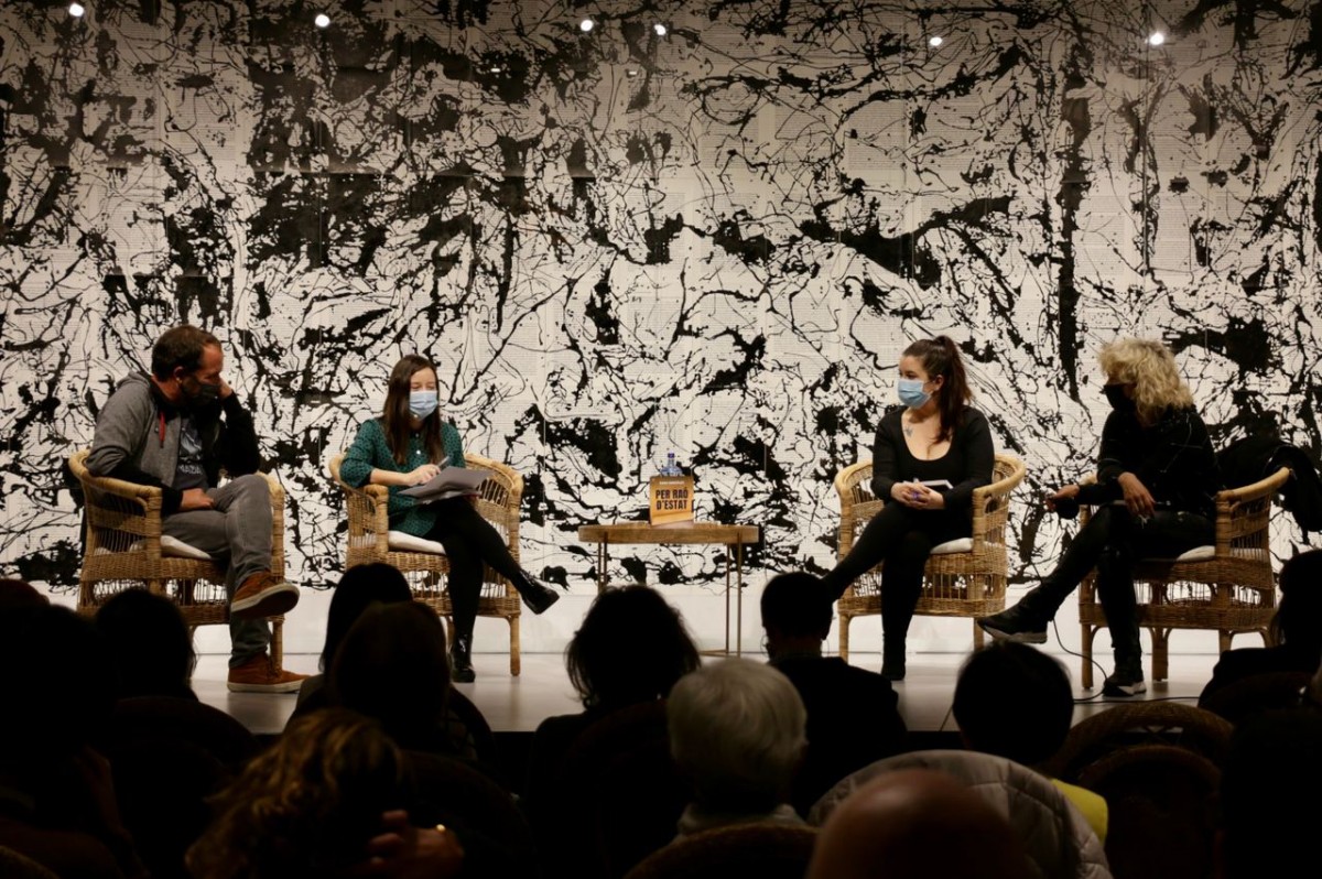 EN DIRECTE Presentació de «Per raó d'Estat», de Sara González