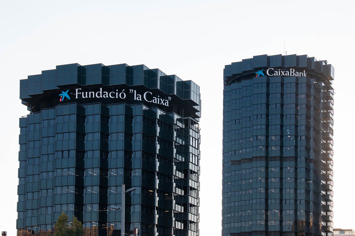 La Fiscalia demana imputar Caixabank, Iberdrola i Repsol pel cas Villarejo
