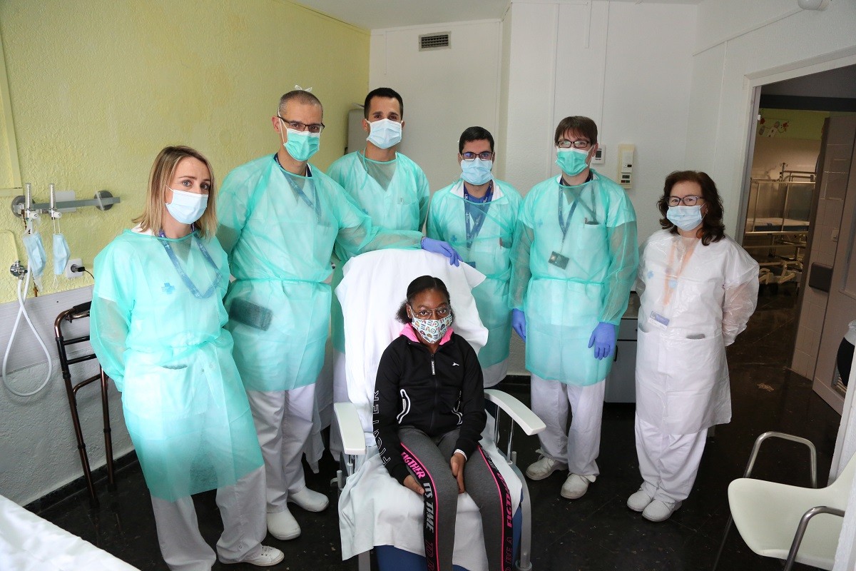 Vall d'Hebron cura una nena de 12 anys en estat crític per la Covid