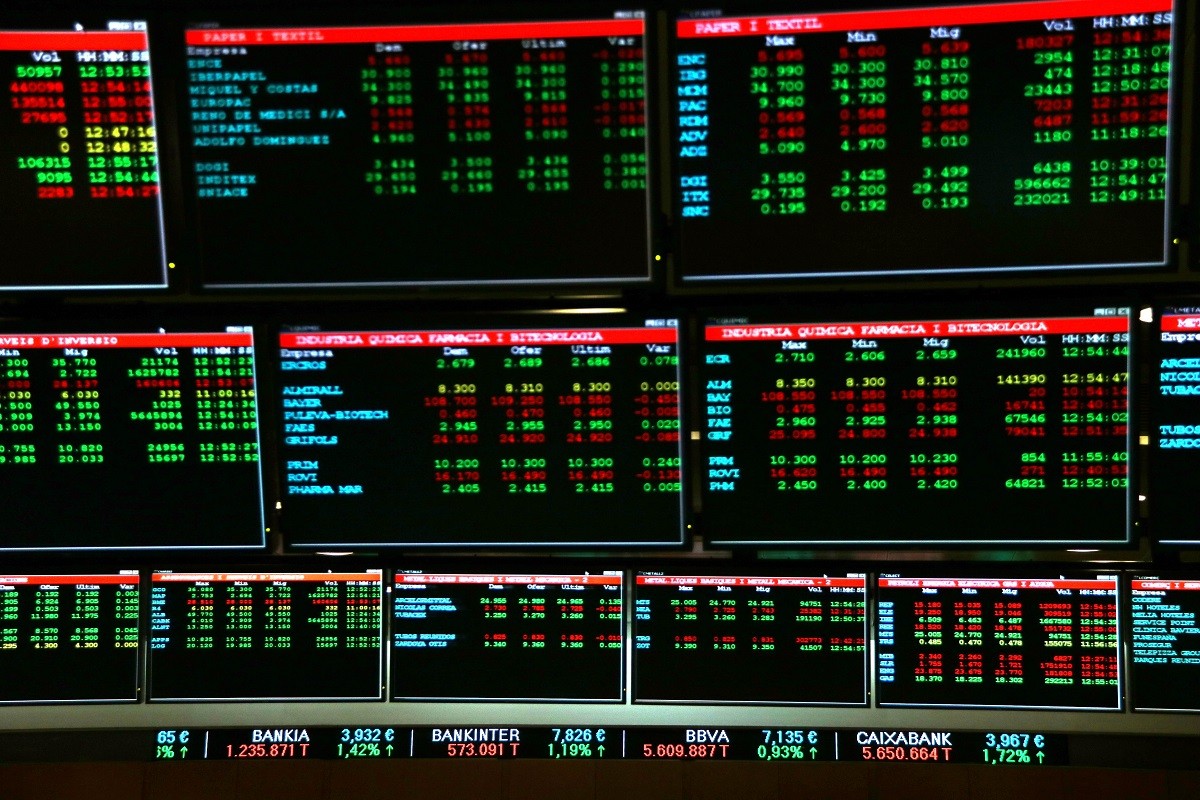 Òmnium es persona contra la sentència del 25% de castellà