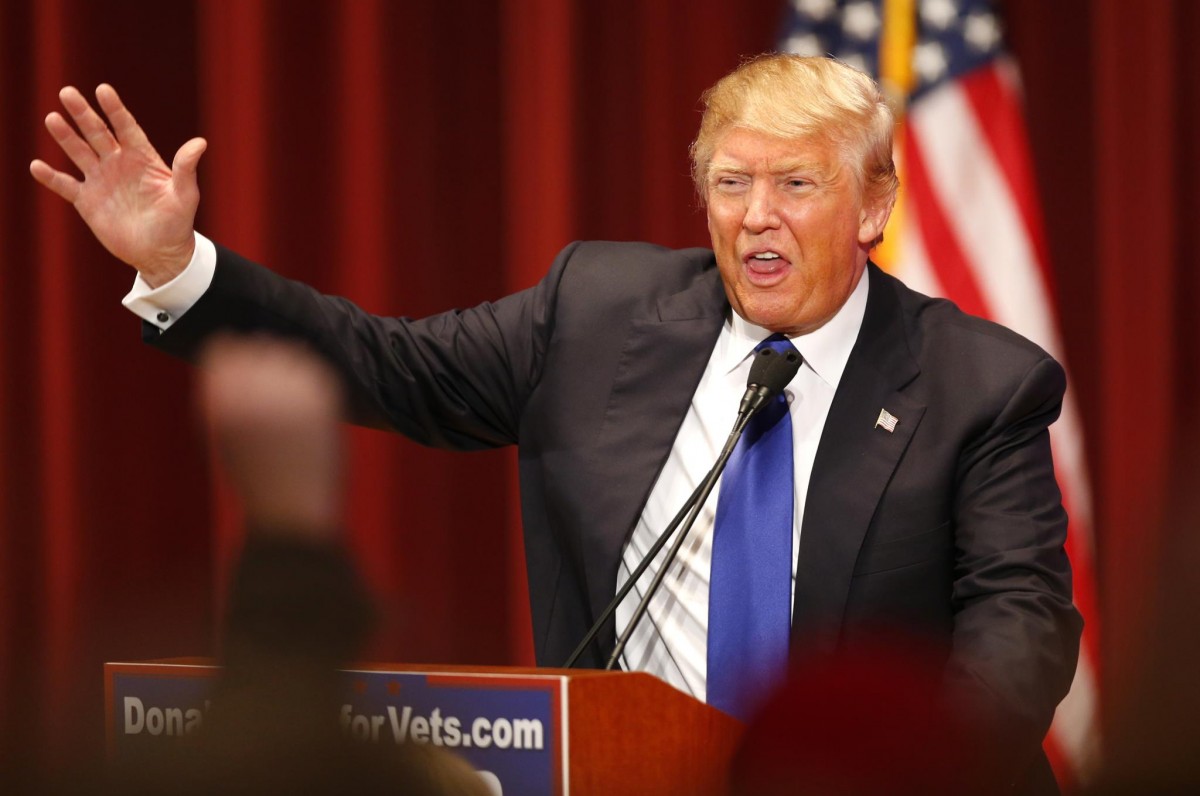 Twitter restringeix una desena de piulades de Trump