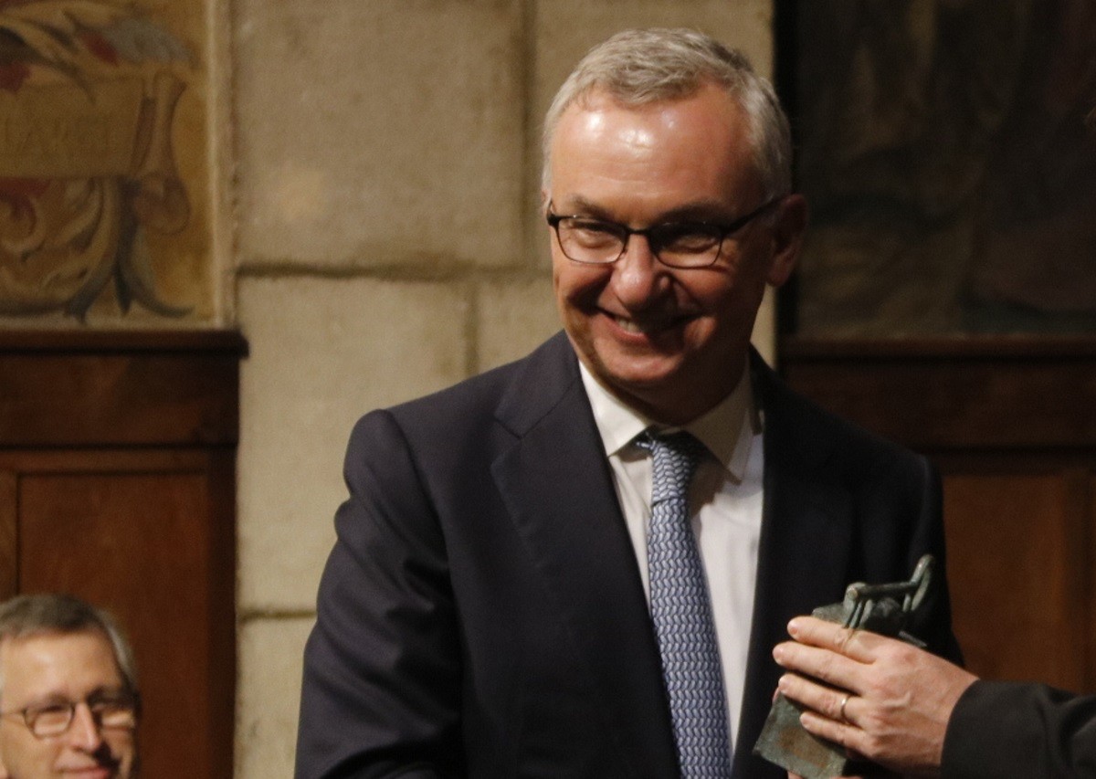 El doctor Josep Baselga, recollint Premi Internacional Catalunya el 2016 - ACN