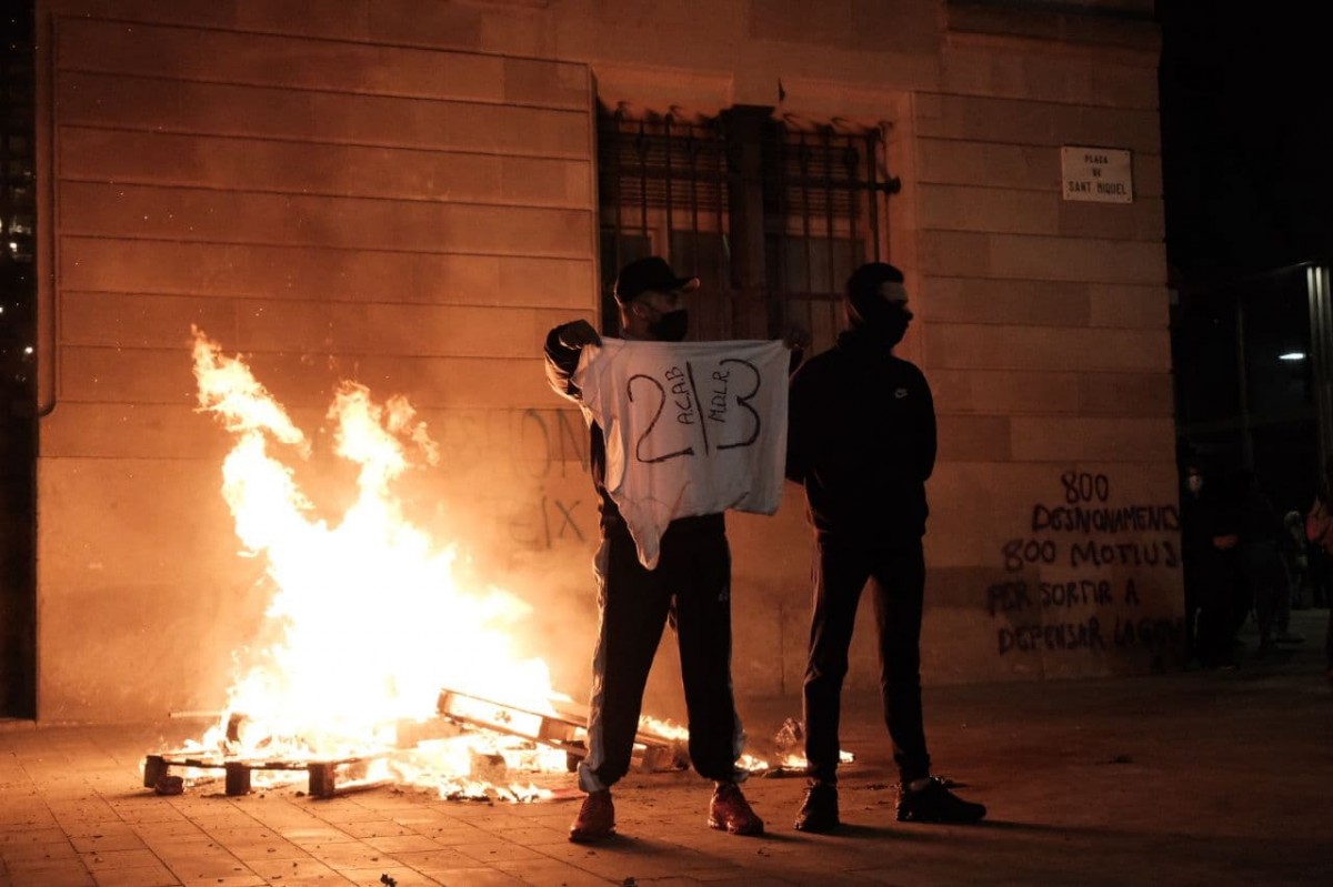 Els Mossos posen 1.139 denúncies en les últimes 24 hores i tanquen 10 locals