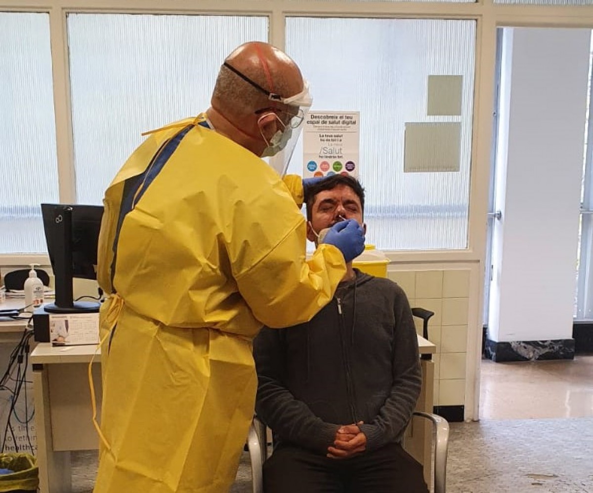 Els tests d'antigen necessiten una mostra que s'extreu del nas - Salut