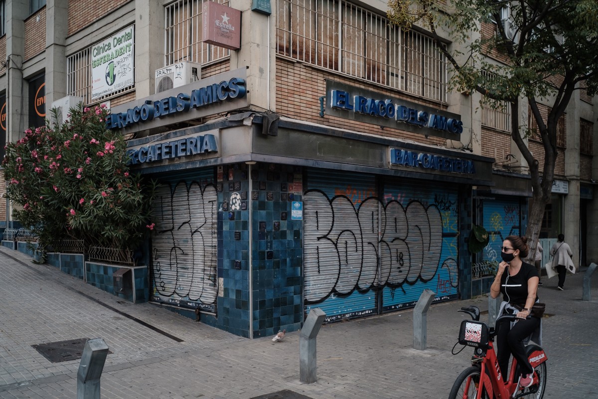 Un bar tancat, a la Sagrera. - Adrià Costa