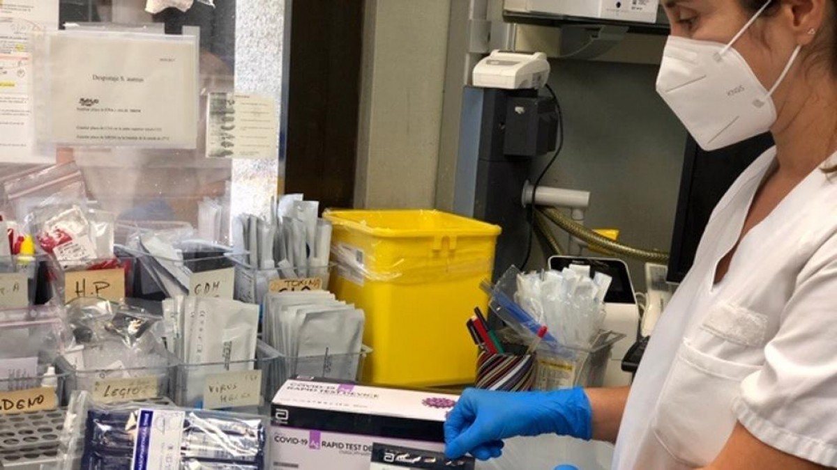 Sanitat demana a les autonomies un pla detallat si volen fer tests de Covid a les farmàcies